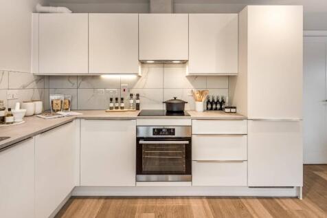 Similar Show Home