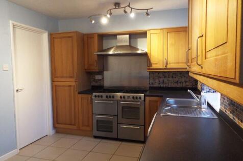 Nutley, Bracknell Available start of October  photo 3
