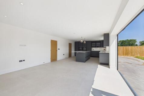 Aldermaston Road, Pamber Green, Tadley, RG26 photo 4