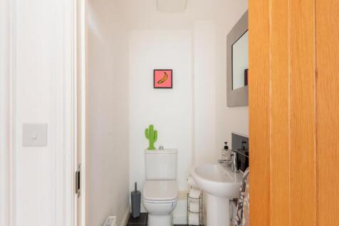 2S1FRBR - WC A.jpg