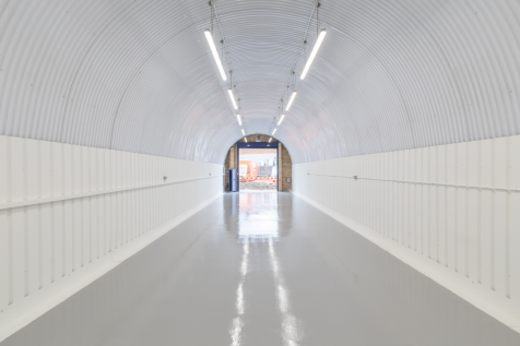 An empty arch with white lining