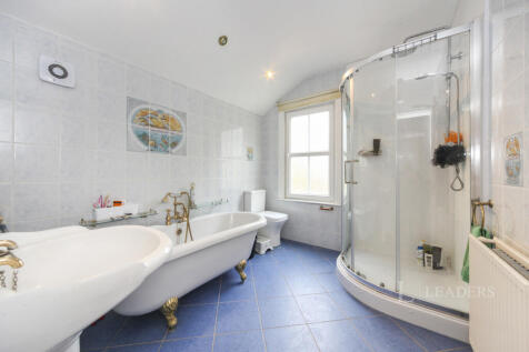 Waterlow Road, Dunstable, Bedfordshire, LU6 photo 4