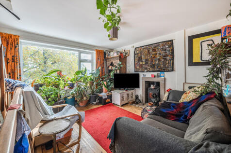 1372559-5-68fb59f...