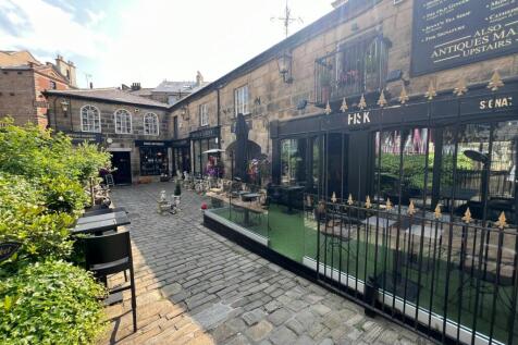Retail Property (high street) to rent Image 5