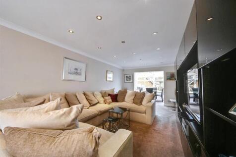 Lounge Diner (1).jpg