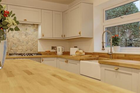Stunning Open Plan Living/Dining Kitchen