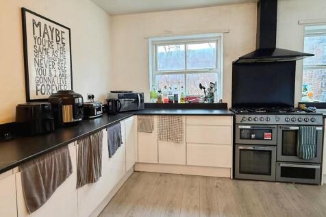 Victoria Road, Fallowfield, Manchester, Greater Manchester, M14 photo 4