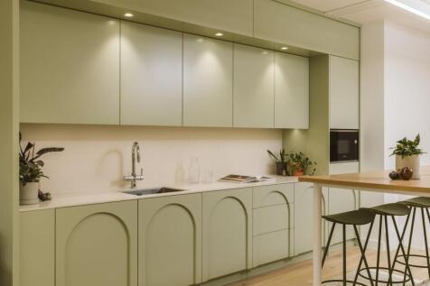 241220 18 Clerkenwell Close20.JPG