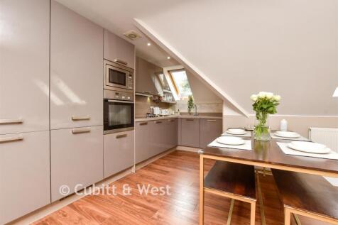 Kitchen / Lounge
