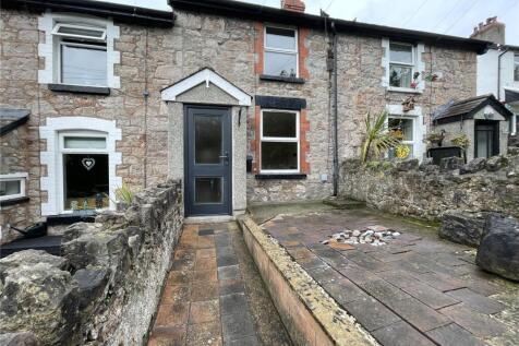 17 Fairy Glen