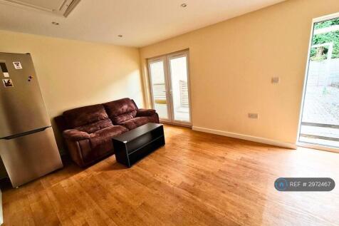 Studio Flat Front View