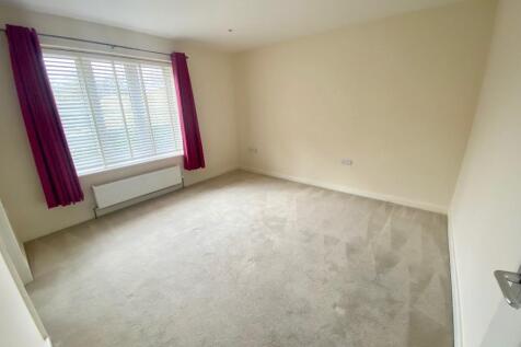 Fairmile Road, Christchurch, Dorset, BH23 photo 3