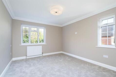 Craigmount - Principal bedroom 1.jpeg