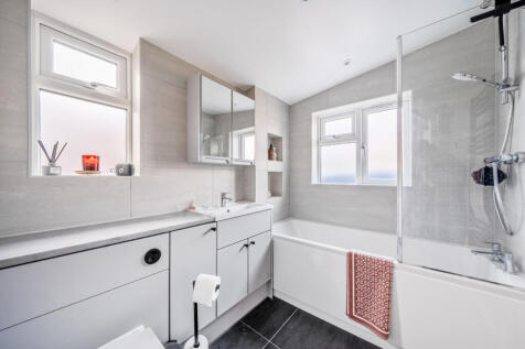 1371317-15-68f8ee...