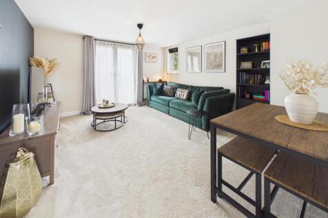 Sitting / Dining Room