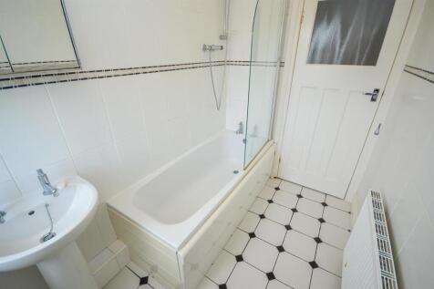 BATHROOM/W.C.