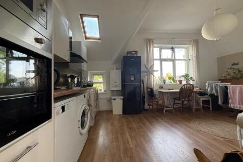 Call 02920 454555 to secure your viewing_12