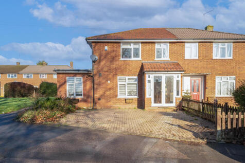 4 bed semi-detached house for sale Crown Road, Bo
