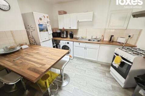 Flat 7, 13 The Crescent photo 3