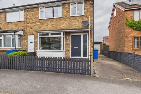 3 Bedroom House - end terrace for Sale
