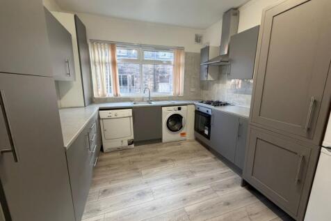 Raven Road, Hyde Park, Leeds, West Yorkshire, LS6 photo 3