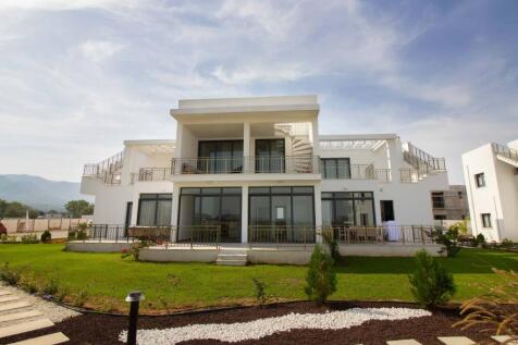 2-bedroom luxury garden  apartment +  communal swimming pools + within a perfect holiday complex with many amenities + Title deed in the owenrs name VAT paid Image 9999 33