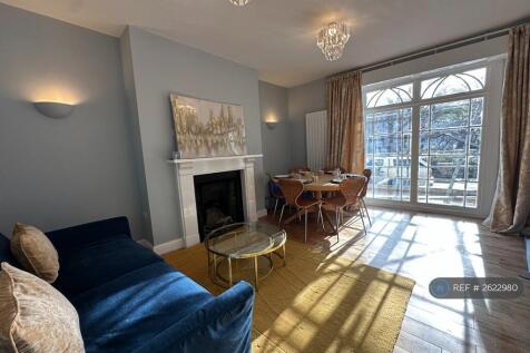 Lounge Dining Room