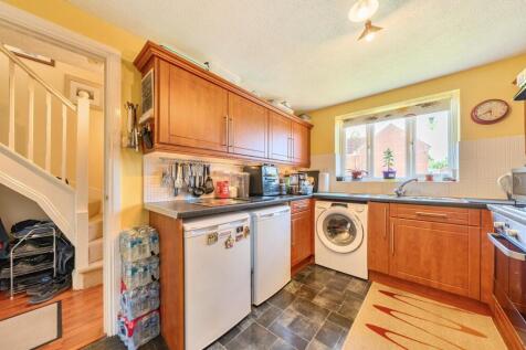 10 Peartree Close