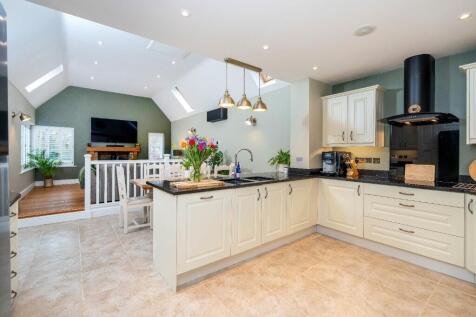 Kitchen Dining Livin