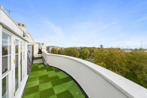 11 Connaught Place  5th floor Terrace Outlook.JPG