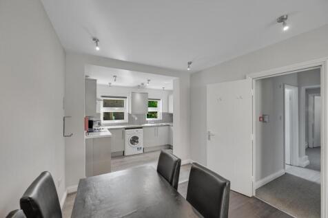 Broomhall Court, Broomhall, Sheffield photo 3