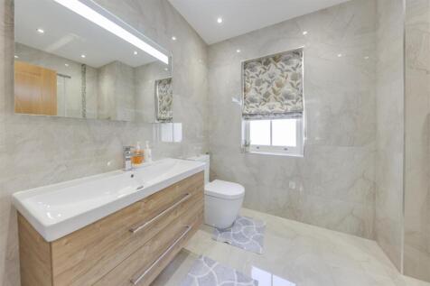 En Suite Shower 2
