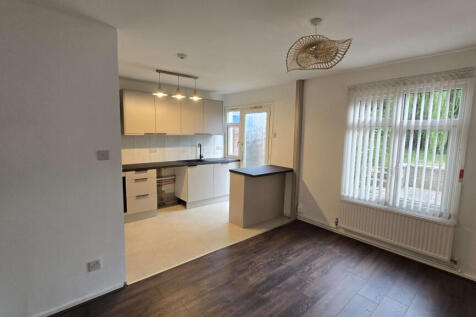 Hockwell Ring, Luton, LU4 photo 3