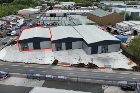 Trade Counter to rent in garforth