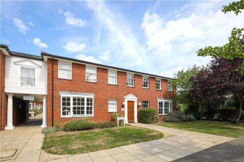 Barclay Mews, 96 Cottenham Park Road, SW20 photo 4