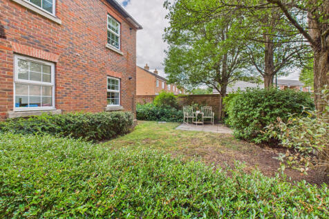 CAM04968G0-PR0058-STILL003