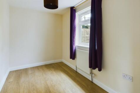 CAM02519G0-PR0119-STILL006