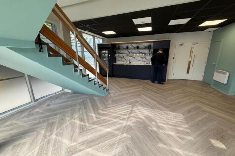 Serviced Office to rent Image 8