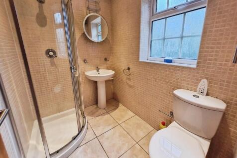 Fieldway Close, Rodley photo 3