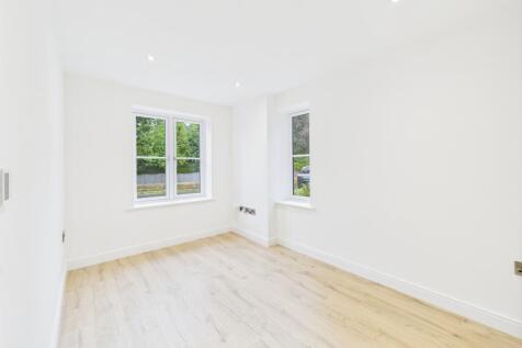 CAM04825G0-PR0117-STILL007