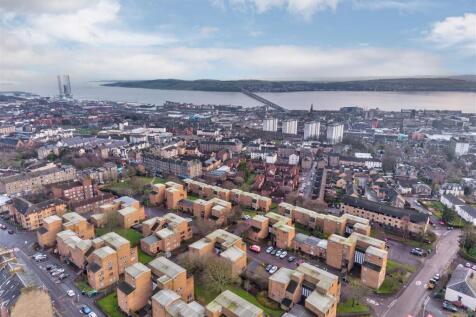 19 Kinnaird Street Dundee-16.JPG