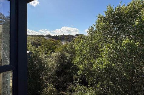 JULIETTE BALCONY VIEWS