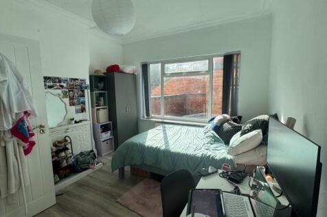 Lenton Boulevard, Nottingham, Nottinghamshire, NG7 photo 3