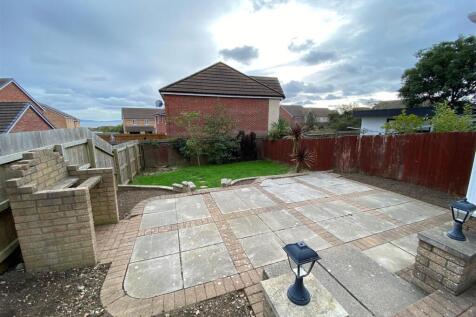 98 Murlande Way - rear garden (3).jpg