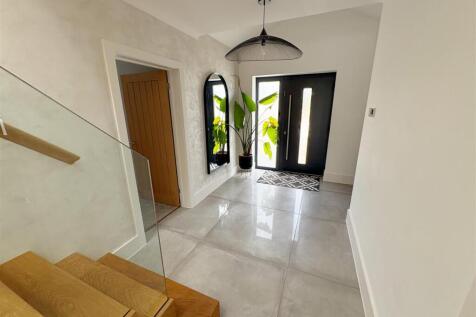 Hallway and stairs.jpg