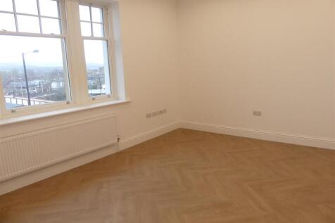 OPEN PLAN LIVING AREA