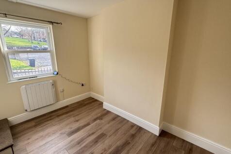 Bratton Road photo 3