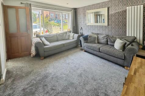 Cornmill Drive, Liversedge, West Yorkshire, WF15 photo 3
