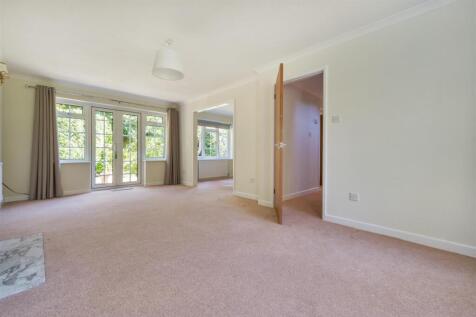sitting room 1.jpg