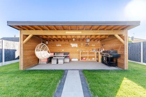 1.18 - garden room.jpg
